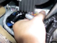 �܂��A��ԍ��̃R�l�N�^���O���܂�